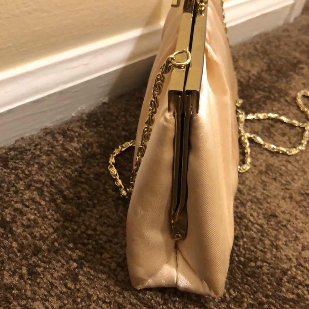 Gold tone clutch evening bag - Picture 4 of 5